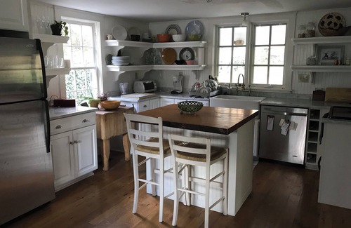 Woodbury House | Historic Country Retreat in Litchfield County