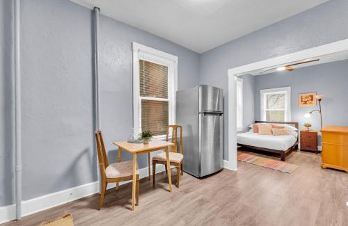 University Circle Apartment | Historic Cozy Haven in Little Italy