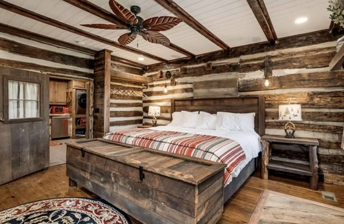 Arrington Cabin | Historic Creekside Cabin at Arrington Reserve