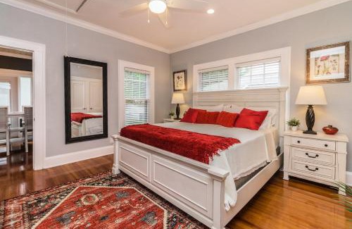 East Lake Morton House | Historic District Charm - 10 Minute Walk to FSC & Downtown Lakeland