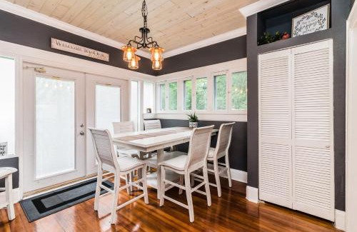 East Lake Morton House | Historic District Charm - 10 Minute Walk to FSC & Downtown Lakeland