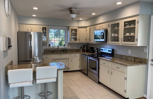 Lakeview House | Historic District,Entire upstairs
