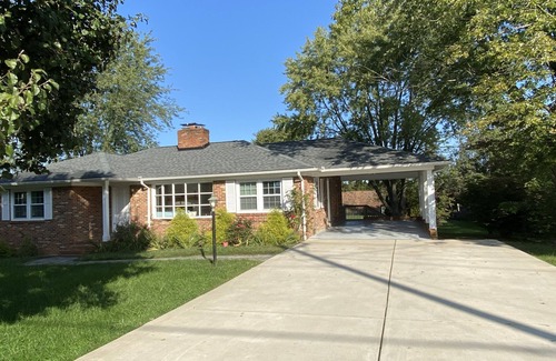 Lakeview House | Historic District,Entire upstairs