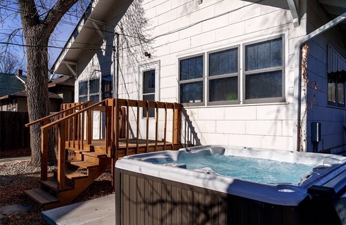 Central - Terry House | Historic District! Walk to the Heart of Downtown!