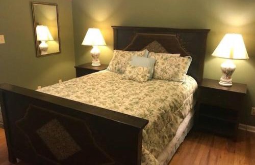 Wilmington Historic District Apartment | Historic district water viewprivate parking 3 cars