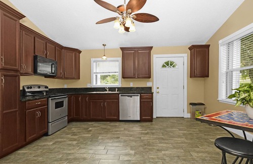 Historic District House | Historic downtown home blocks from Intercoastal, Beach and Canal Street