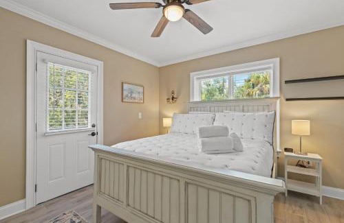Bunkers Cove Apartment | Historic Downtown Waterfront Access Near Beach