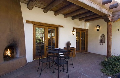 Historic Eastside House | Historic Downtown 2BR 2bath Home 3 blocks from Plaza