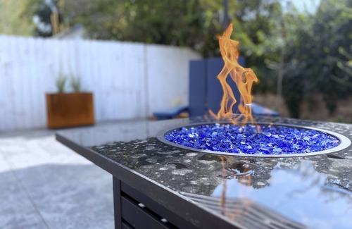 Baker City House | Historic Downtown Baker City Home with firepit, walk everywhere!.