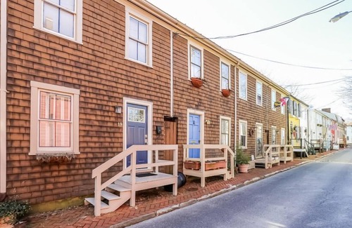 Historic District House | Historic Downtown Charmer, Water Views and Parking!
