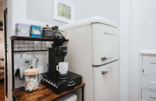Historic District - North Apartment | Historic Downtown Condo| Prime Location| Walkable
