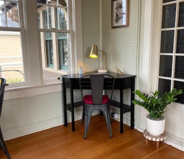 Astoria Apartment | Historic Downtown Flat, # 4