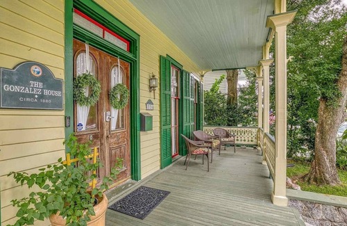Downtown Apartment | Historic Downtown Loft C