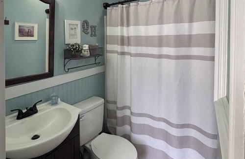 Nauvoo Apartment | Historic Downtown Nauvoo | Temple Walk & Parking