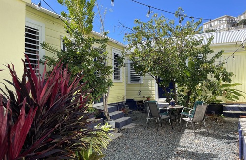 Estate Queens Quarter Cottage | Historic Downtown St. Thomas Cottage - Spice House