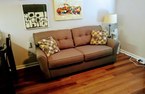 Wilmington Historic District Apartment | Historic Downtown Wilmington Studio-Location,Location,Location!