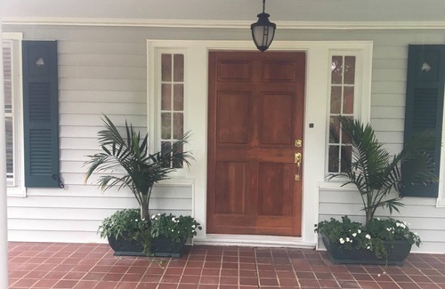 Aiken Cottage | Historic Downtowncottage/pet okOriginal art/Gourmet kitchen stunning renovation