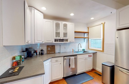 Enumclaw House | Historic duplex near downtown with enclosed yard, streaming, mountain views, AC