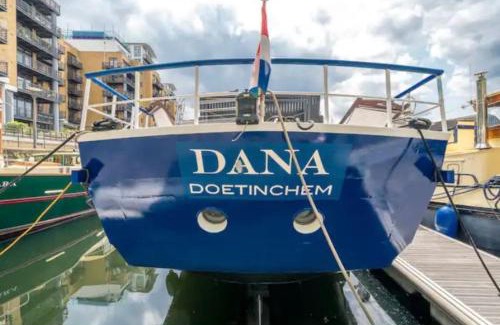 Tower Hill Boat Rental | Historic Dutch Barge, Idyllic location