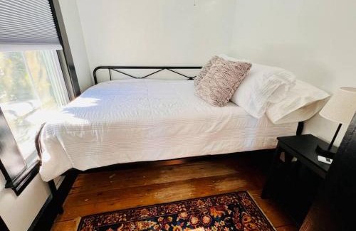 Munjoy Hill Apartment | Historic East End - Top of Munjoy Hill!