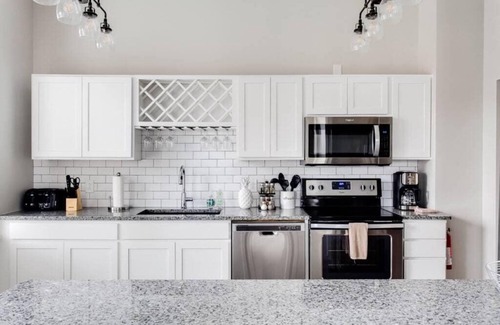 Downtown Louisville Condo | Historic Elegance, Modern Amenities, Gym