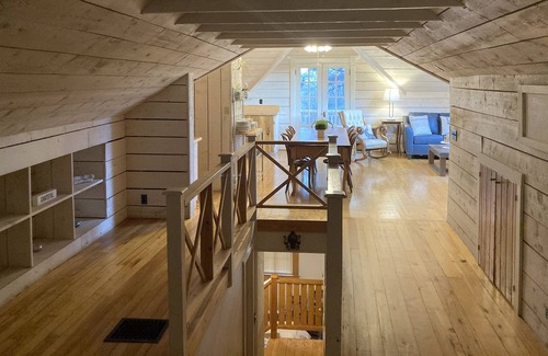 Palmer Lake House | Historic Estemere Mansion Carriage House! Perfect for reunions and events!