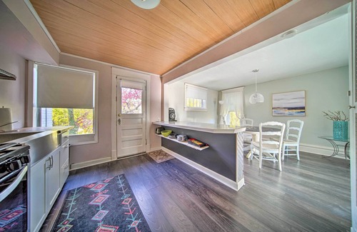 Erie House | Historic Family Home 2 Mi to Lake Erie & Zoo!