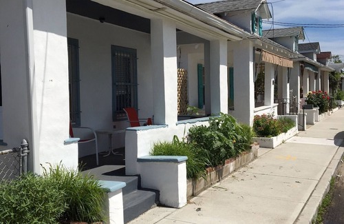 Far Rockaway House | Historic Far Rockaway Beach Bungalow Next To Boardwalk