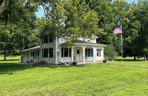 Cordova House | Historic Farm House called Oak Cliff w/spectacular view of Mississippi River