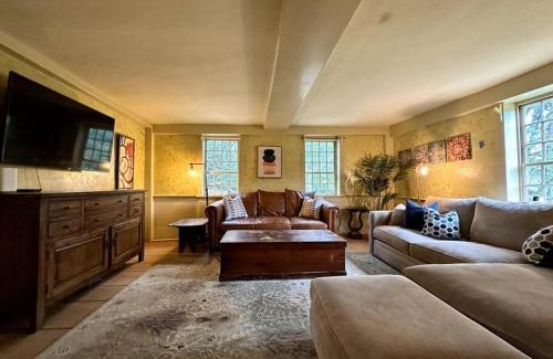 Bozrah House | Historic Farm on 96 Acres!