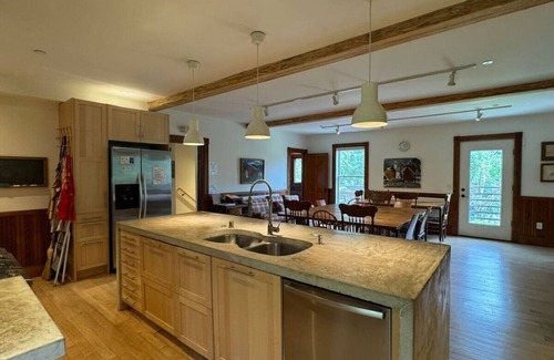 Pawlet House | Historic Farmhouse 300+acres. 1 Gbps internet