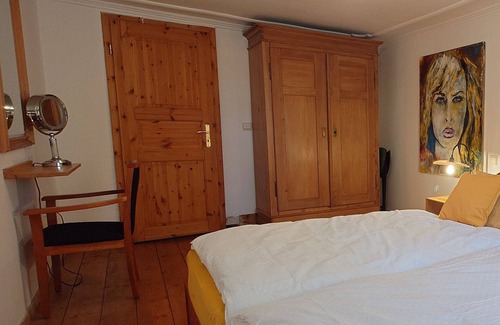 Rhodt unter Rietburg Other | Historic farmhouse in the village center. Family-friendly. Pet friendly!