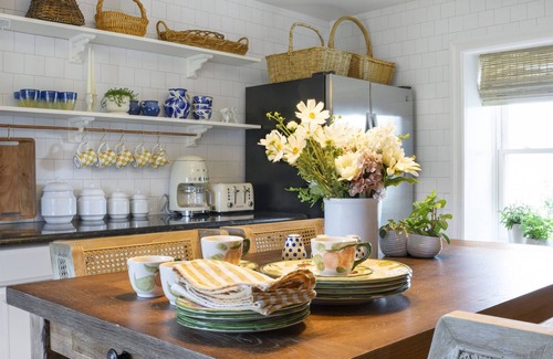 Washington House | Historic Farmhouse on Sprawling 55 acre Horse Farm