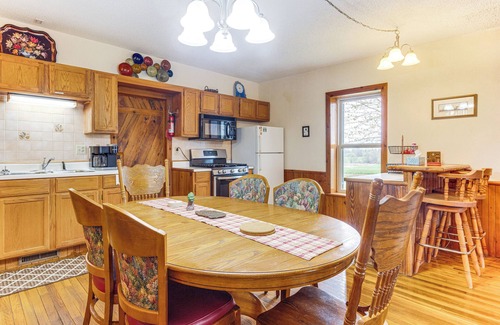 Kearney House | Historic Farmhouse on 7 Acres w/Stellar View!