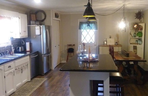 Springfield House | Historic Farmhouse - Amazing Views - WATCH OUR VIDEO!
