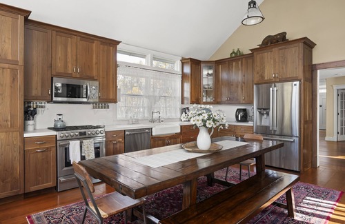 Leeds Other | Historic farmhouse w/private Catskill Creek access. Close to skiing and hiking.