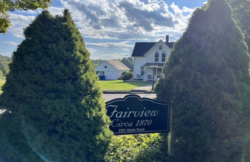 Blacksburg House | Historic farmhouse with amazing views! Close to campus, trails, and farm brewery