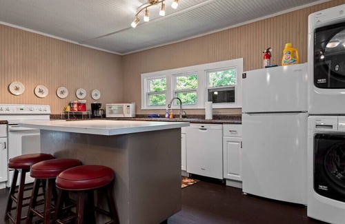 Mt. Sherman Cabin | Historic Farmhouse with new upscale interior