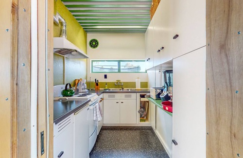 Uptown Design District House | Historic flat in the heart of downtown with pool access and private terrace