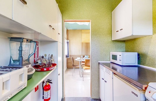 Uptown Design District House | Historic flat in the heart of downtown with pool access and private terrace