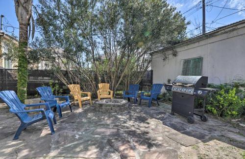 San Jacinto House | Historic Galveston Hideaway, Walk to the Beach!