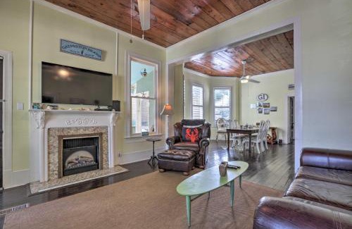 San Jacinto House | Historic Galveston Hideaway, Walk to the Beach!