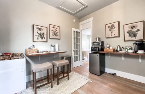 Historic Downtown Apalachicola Apartment | Historic Garden Suite in Beautiful Apalachicola