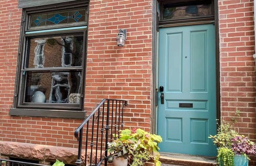 Harrisburg - Hershey House | Historic Gem 3-bedroom house in walkable Midtown Harrisburg - Quiet, Cozy, Clean