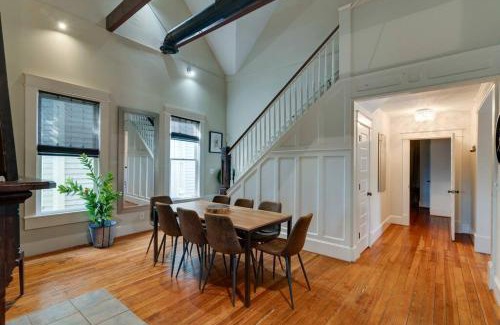 Historic Edgefield House | Historic Gem! Fire pit, 2 Miles to Broadway!