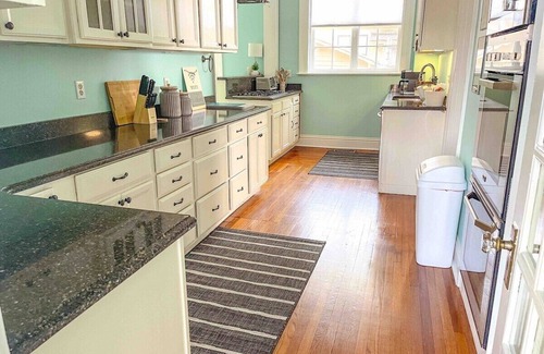 East of Broadway House | Historic Gem in Downtown Little Rock, Near Convention Center