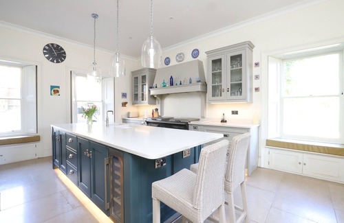 Claverton House | Historic Georgian villa, 7 spacious bedrooms, tennis court and minutes from Bath