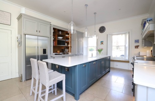 Claverton House | Historic Georgian villa, 7 spacious bedrooms, tennis court and minutes from Bath