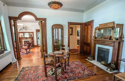 Lakeside House | Historic Ginter House with English garden Pool