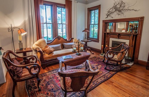 Lakeside House | Historic Ginter House with English garden Pool
